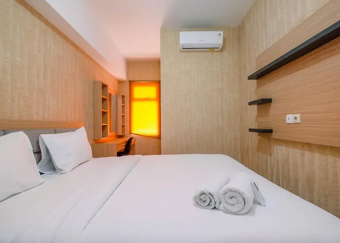 Comfortable And Lovely 2Br Apartment At Springlake Summarecon By Travelio