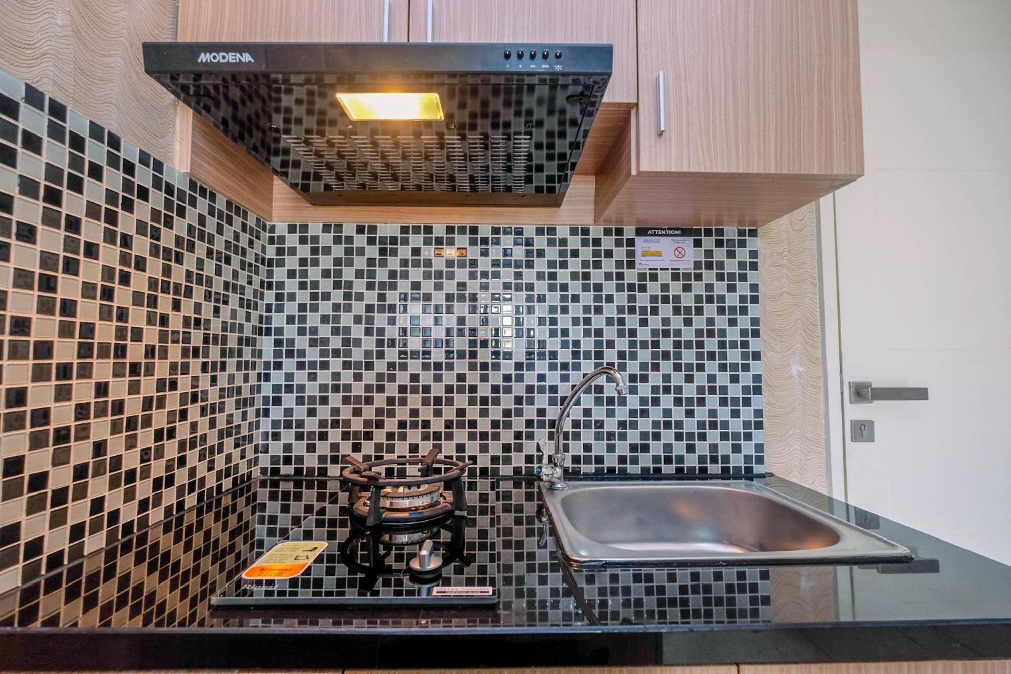 Apartemen Comfortable And Lovely 2br At Springlake Summarecon By Travelio Bekasi
