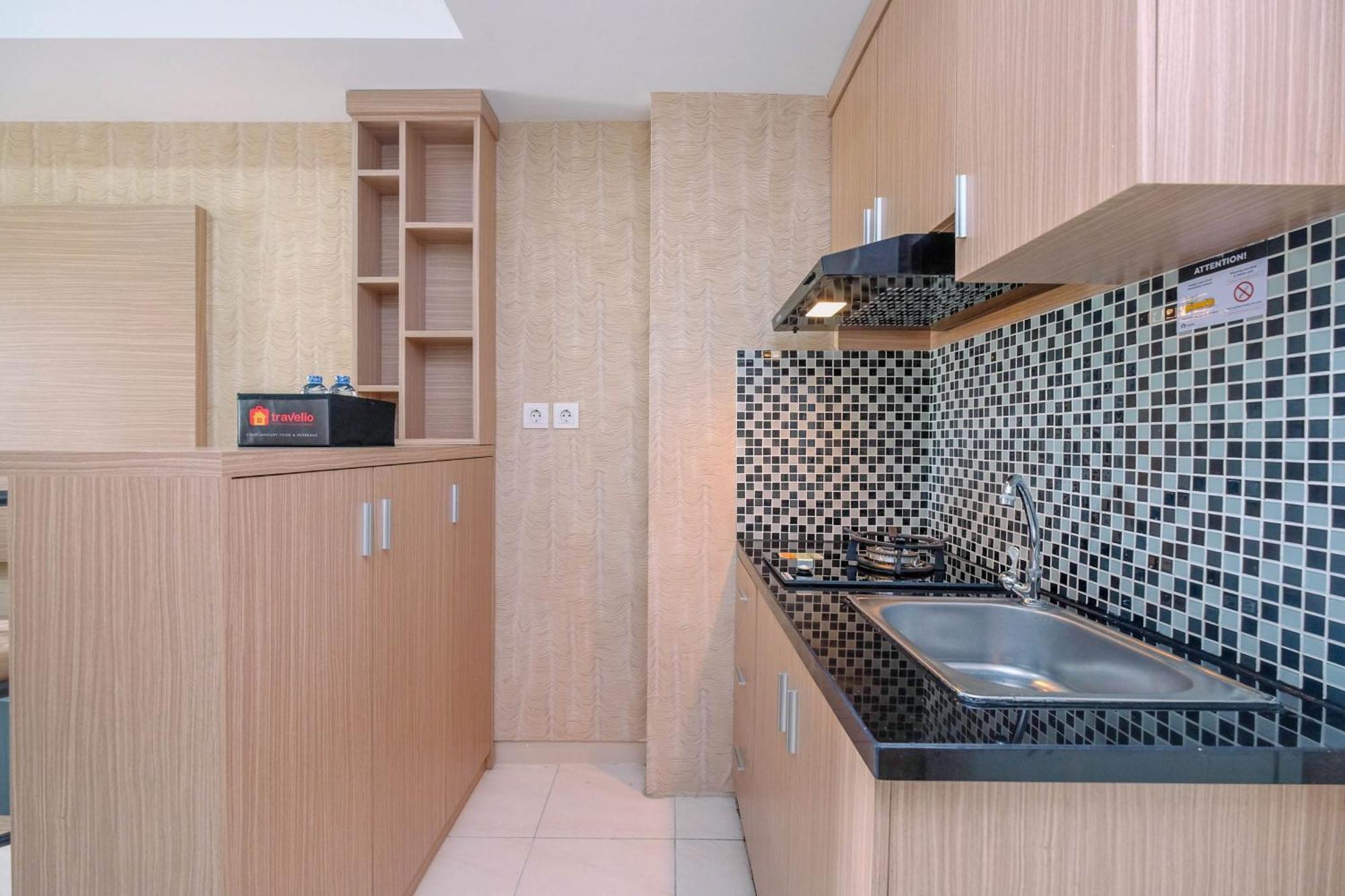 Apartemen Comfortable And Lovely 2br At Springlake Summarecon By Travelio